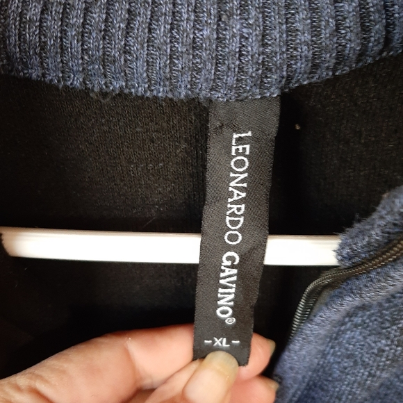 Men's xl zip up sweater - Picture 3 of 3